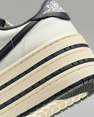 NIKE公式】エア ジョーダン 1 トリプルスタック ウィメンズシューズ